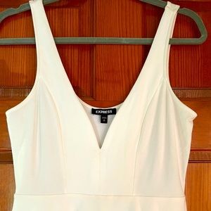 Women’s dress Express size small NWOT